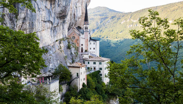 Santuari, Monasteri ed Eremi sul Lago di Garda da non perdere