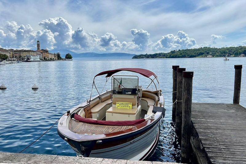 Gozzo Beeboatservice a Salò Gozzo Beeboatservice a Salò