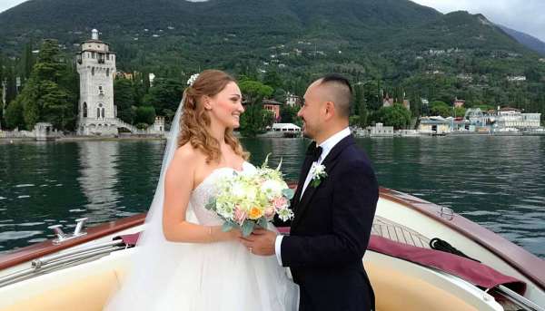 Tour per Matrimoni con Servizio Fotografico in Barca